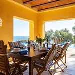 The Beauty Of Cala Tamarit Вилла Таррагона